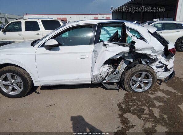WA1AAAFY8M2037712 2021 AUDI Q5 White Вид задньої частини салону