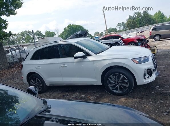 WA1AAAFY9M2042093 2021 AUDI Q5 White სალონის 360-გრადუსიანი ხედი