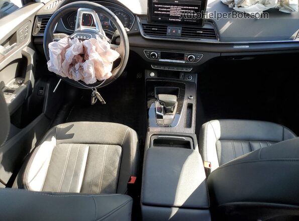 WA1AAAFY9M2055104 2021 AUDI Q5 Black Widok deski rozdzielczej
