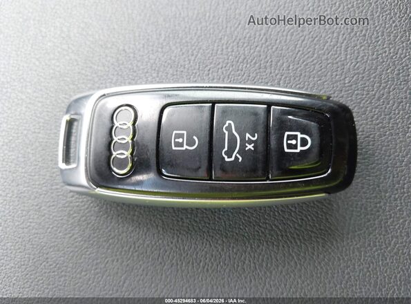 WA1AAAGE0NB007464 2022 AUDI E-TRON Silver Առջևի վահանակի տեսք