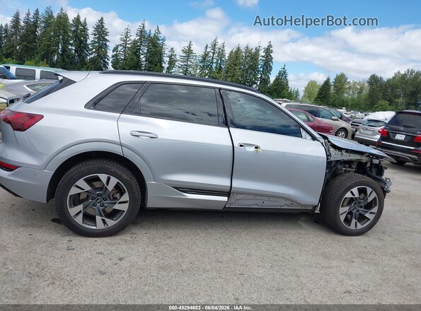 WA1AAAGE0NB007464 2022 AUDI E-TRON Silver Սալոնի 360 աստիճան տեսք