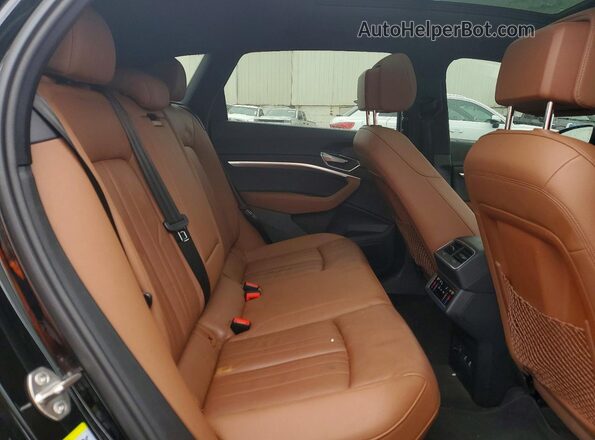 WA1AAAGE1NB005612 2022 AUDI E-TRON Black 
