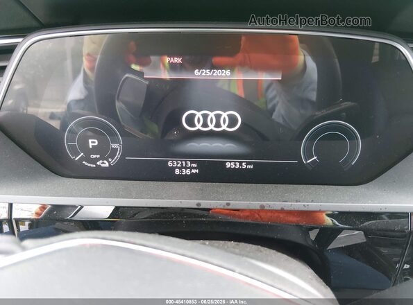 WA1AAAGE3NB020211 2022 AUDI E-TRON Black Вид задніх сидінь