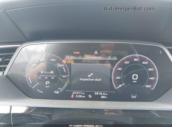 WA1AAAGE7NB005095 2022 AUDI E-TRON White Հետևի նստատեղերի տեսք