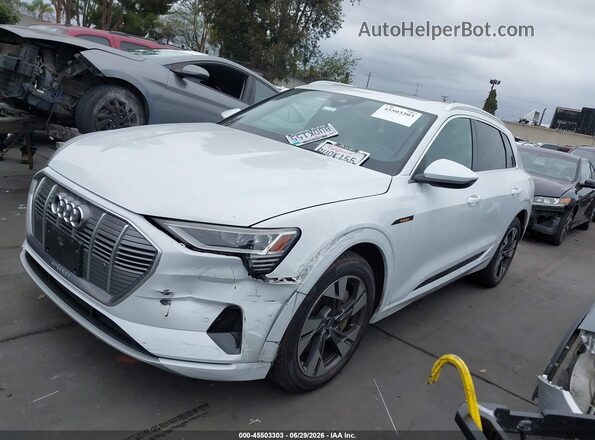 WA1AAAGE8MB014810 2021 AUDI E-TRON White Передня ліва чверть