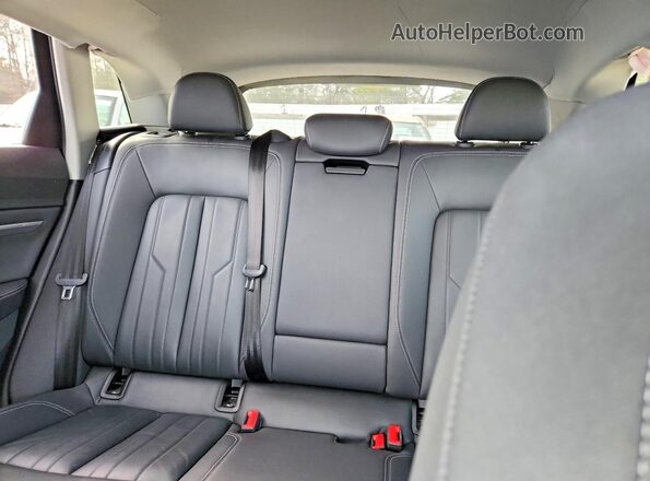 WA1AAAGE9MB011267 2021 AUDI E-TRON Black Вид задніх сидінь