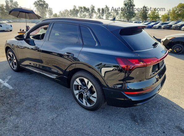 WA1AABGE4NB022555 2022 AUDI E-TRON Черный 