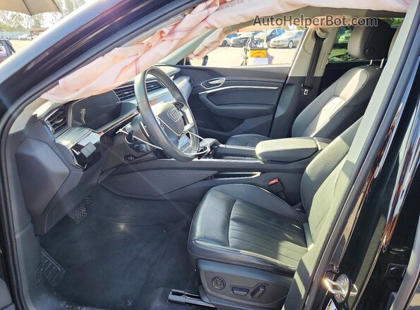 WA1AABGE4NB022555 2022 AUDI E-TRON Черный 