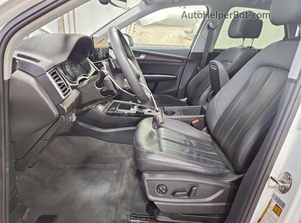 WA1ABAFY3P2190628 2023 AUDI Q5 White Front interior view