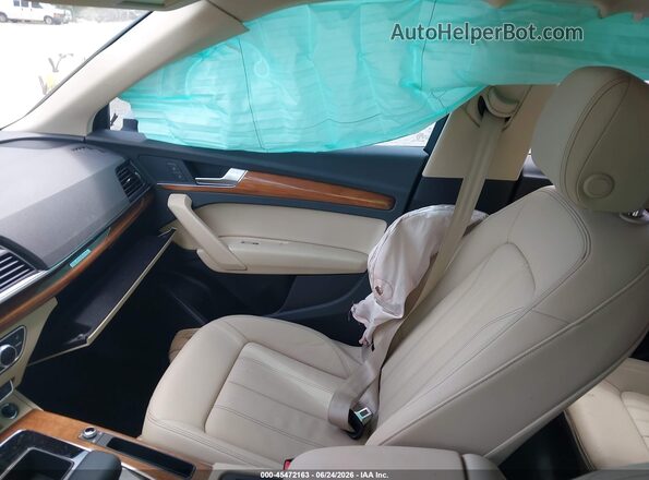 WA1ABAFY4N2125364 2022 AUDI Q5 Белый Вид салона спереди