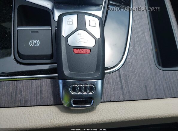 WA1ABAFY9R2045404 2024 AUDI Q5 White Vista del salpicadero
