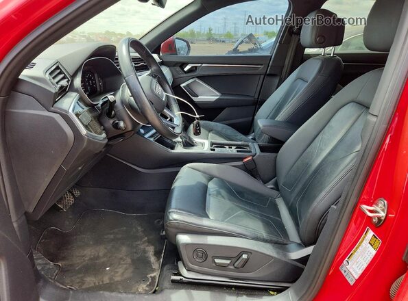 WA1AECF33L1103740 2020 AUDI Q3 Red წინა სალონის ხედი
