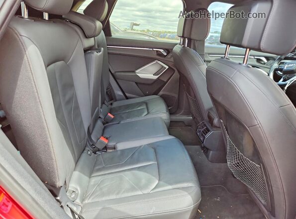 WA1AECF33L1103740 2020 AUDI Q3 Red უკანა სავარძლების ხედი