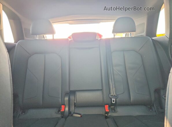 WA1AECF35L1032265 2020 AUDI Q3 White Rear seats view