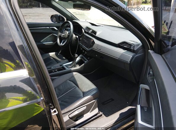 WA1AECF37K1065041 2019 AUDI Q3 Черный Вид салона спереди