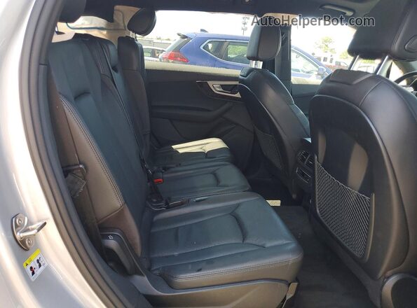 WA1AHAF70KD036266 2019 AUDI Q7 Silver Սալոնի հետևի տեսք