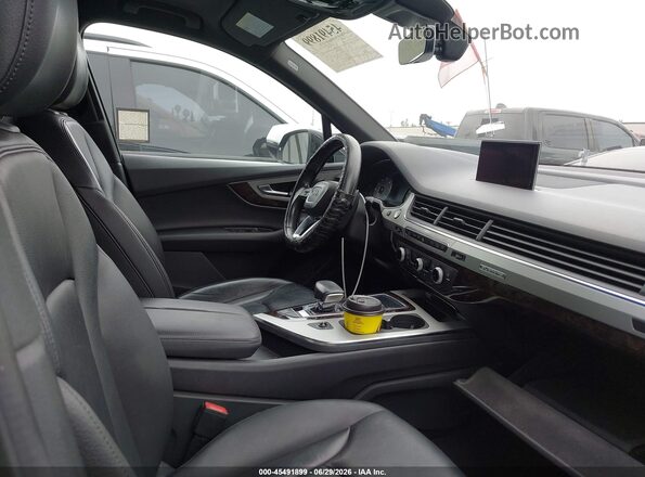 WA1AHAF72KD018903 2019 AUDI Q7 Black Widok wnętrza z przodu
