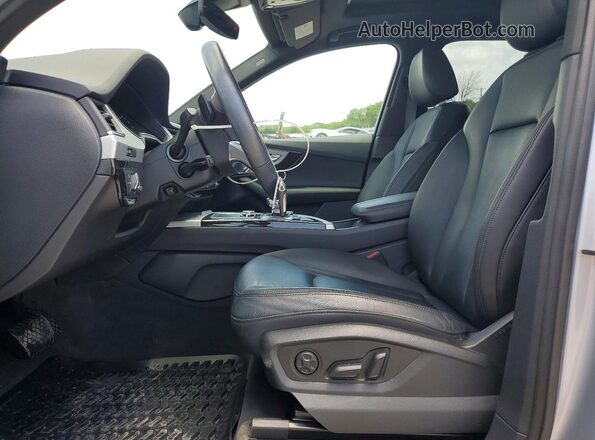 WA1AHAF72KD041856 2019 AUDI Q7 Silver Սալոնի դիմացի տեսք