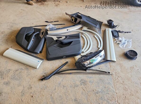 WA1AHAF74JD046765 2018 AUDI Q7 Белый 