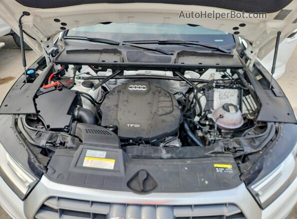 WA1ANAFY0J2016997 2018 AUDI Q5 White Вид підкапотного простору