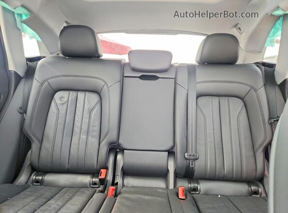 WA1ANAFY0J2016997 2018 AUDI Q5 White Вид задніх сидінь