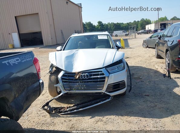 WA1ANAFY1J2177858 2018 AUDI Q5 White Widok wnętrza z tyłu