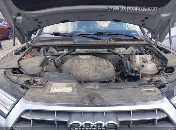 WA1ANAFY2J2193406 2018 AUDI Q5 Silver Widok z tyłu