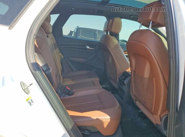 WA1ANAFY3K2072174 2019 AUDI Q5 White Rear seats view