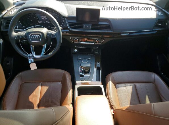 WA1ANAFY3K2072174 2019 AUDI Q5 White Dashboard view