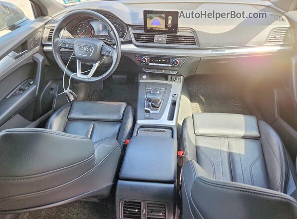 WA1ANAFY3L2101397 2020 AUDI Q5 Black Առջևի վահանակի տեսք