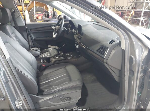WA1ANAFY6L2010950 2020 AUDI Q5 Gray Widok wnętrza z przodu