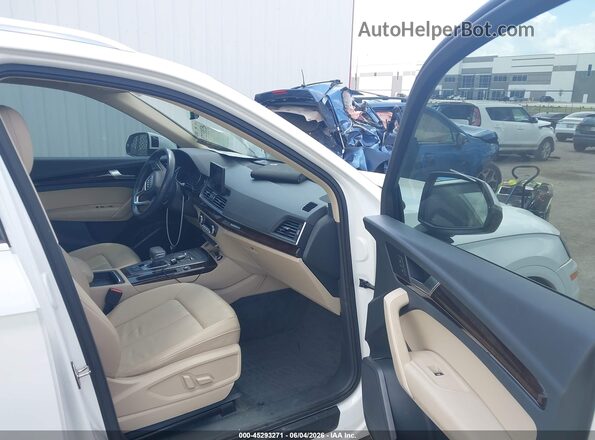 WA1ANAFY7K2050372 2019 AUDI Q5 White Widok wnętrza z przodu
