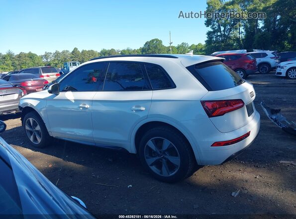 WA1ANAFY7L2091568 2020 AUDI Q5 White 360 interior view