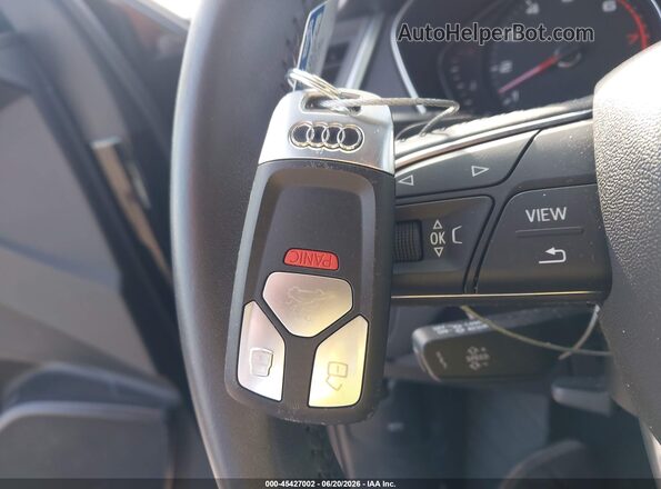 WA1ANAFY9L2105552 2020 AUDI Q5 Black Dashboard view