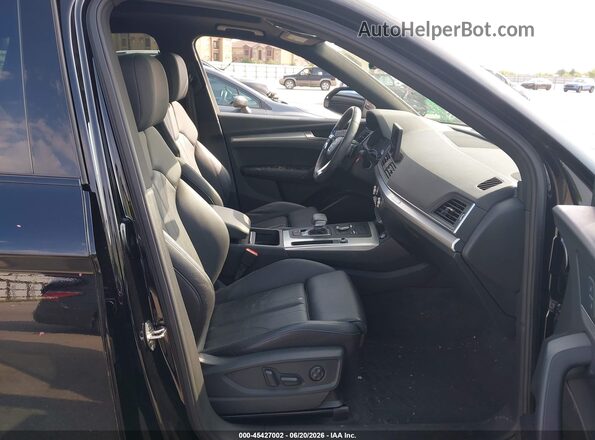 WA1ANAFY9L2105552 2020 AUDI Q5 Black Front interior view