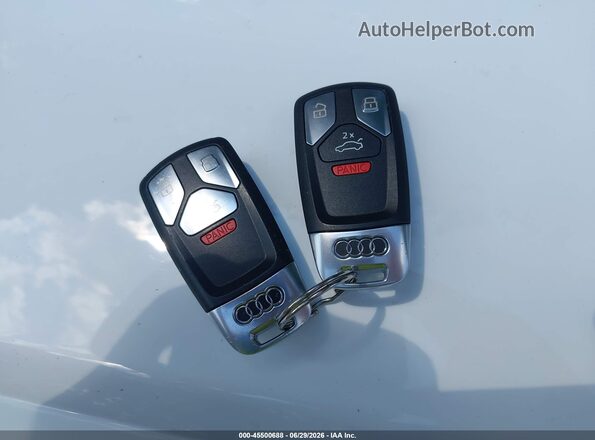 WA1ANAFYXK2135819 2019 AUDI Q5 White Vista del salpicadero