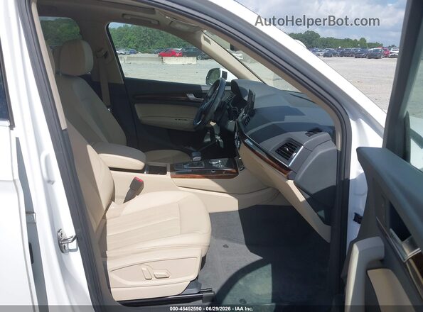 WA1ANAFYXL2058063 2020 AUDI Q5 White Front interior view