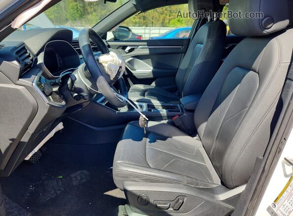 WA1AUCF32M1090418 2021 AUDI Q3 White Вид салону спереду