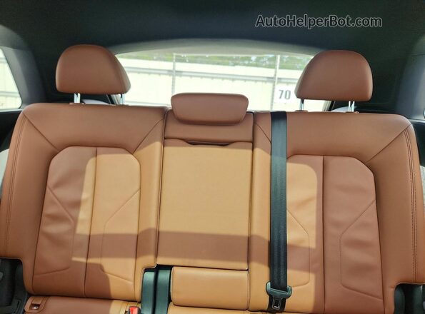 WA1AUCF32M1144381 2021 AUDI Q3 Silver Հետևի նստատեղերի տեսք