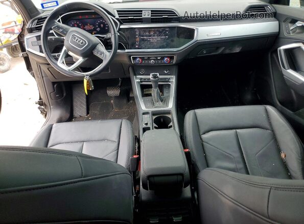 WA1AUCF33M1104780 2021 AUDI Q3 Black Вид панелі приладів