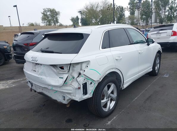 WA1AUCF34M1107980 2021 AUDI Q3 White Front view