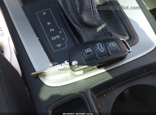 WA1AUCF3XM1096645 2021 AUDI Q3 White Widok deski rozdzielczej