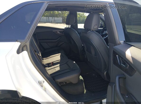 WA1AVAF12MD017273 2021 AUDI Q8 White Vista de la etiqueta del VIN