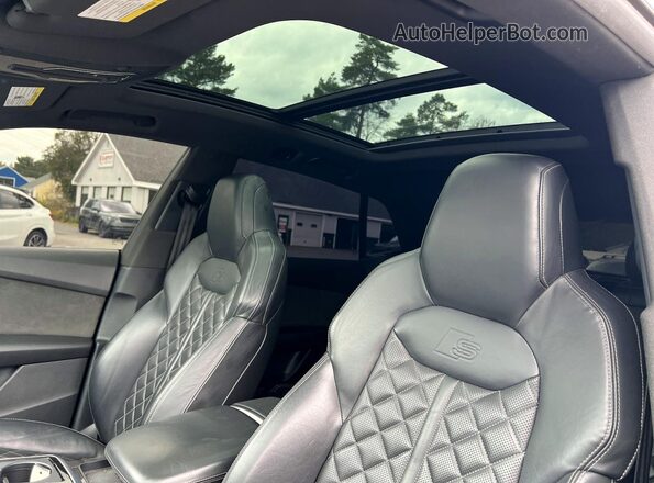 WA1AWBF11MD002900 2021 AUDI SQ8 Black Սարքավորումների վահանակի տեսք