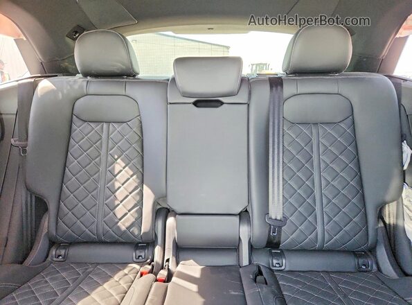 WA1AWBF1XSD026206 2025 AUDI SQ8 White უკანა სავარძლების ხედი