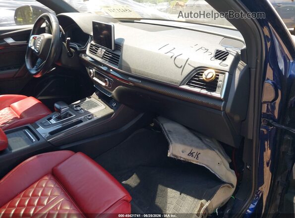 WA1B4AFY2K2095064 2019 AUDI SQ5 Blue Front interior view