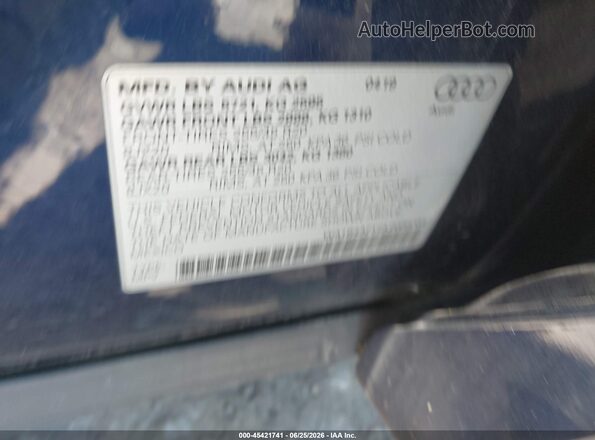 WA1B4AFY2K2095064 2019 AUDI SQ5 Blue Engine compartment view