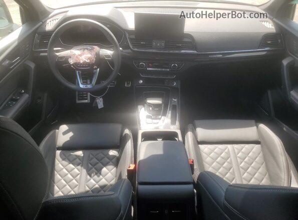 WA1B4AFY2R2152115 2024 AUDI SQ5 Gray Առջևի վահանակի տեսք