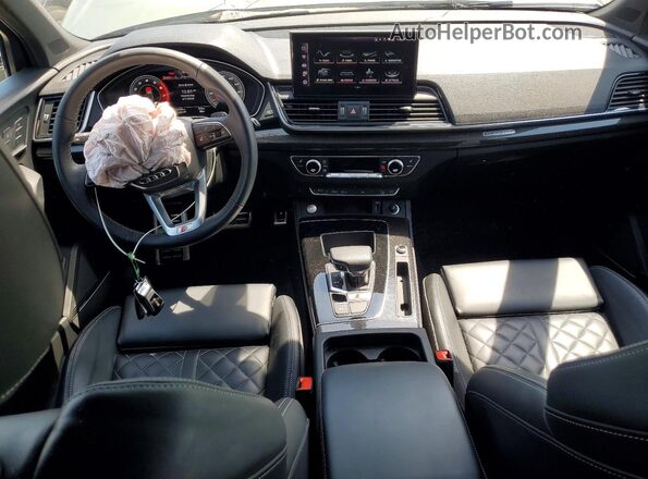 WA1B4AFY8R2129051 2024 AUDI SQ5 Gray Առջևի վահանակի տեսք