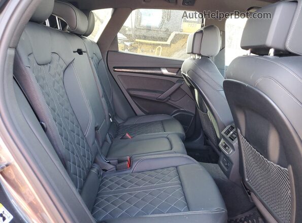 WA1B4AFY9S2053569 2025 AUDI SQ5 Gray Rear interior view
